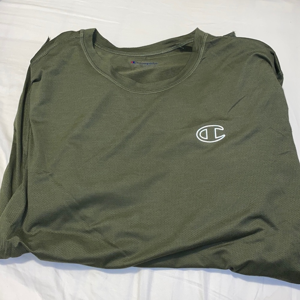 Men’s champion dry fit shirt brand new